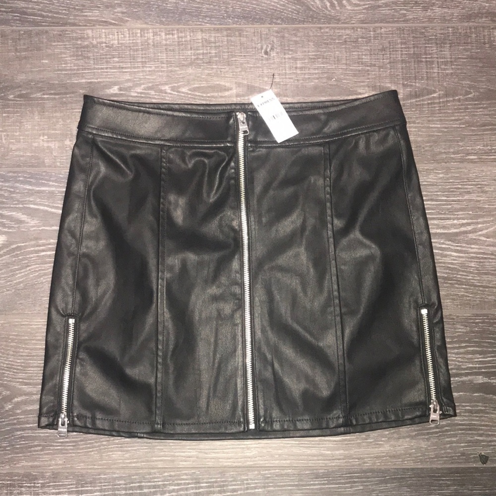 Express Black skirt